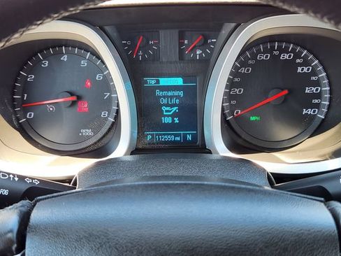 Used 2017 Chevrolet Equinox Premier w/ Enhanced Convenience Package AWD/4WD image 16