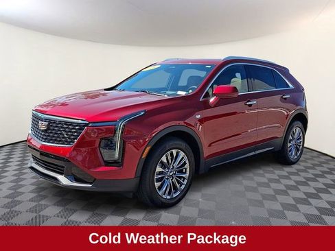 Used 2024 Cadillac XT4 Premium Luxury w/ Technology Package FWD image 3