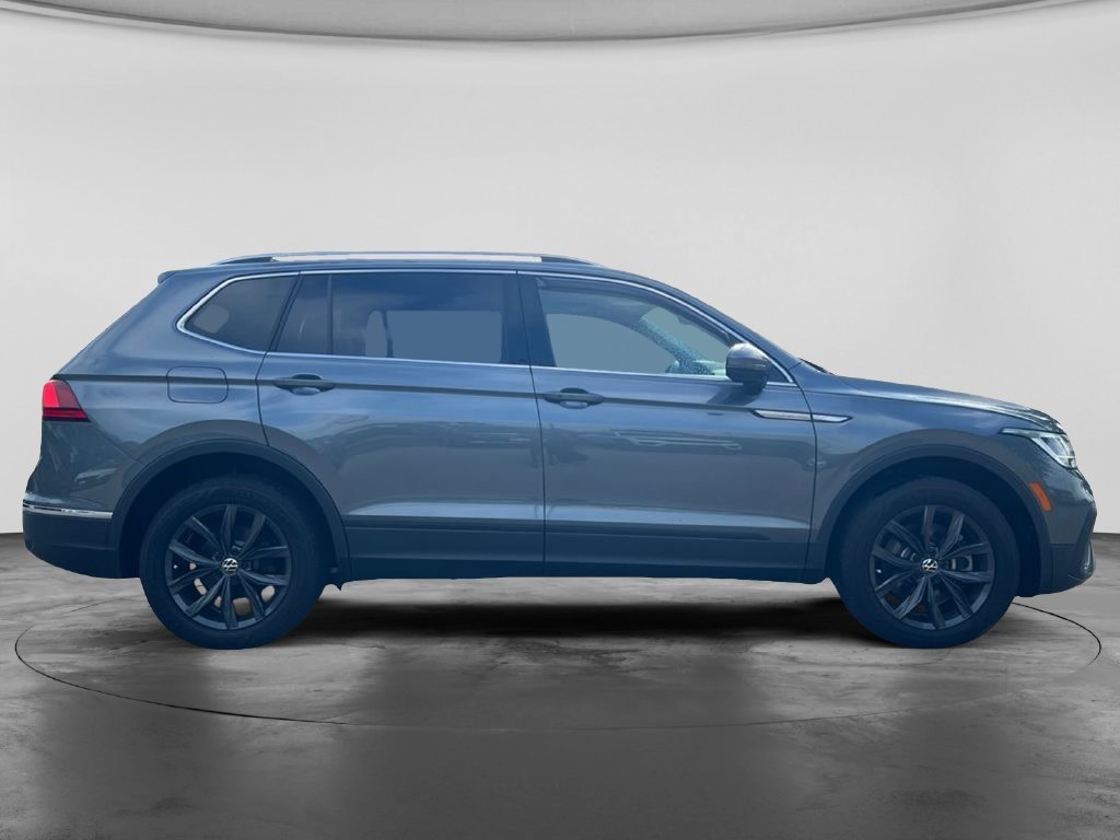 Used 2024 Volkswagen Tiguan SE FWD image 12