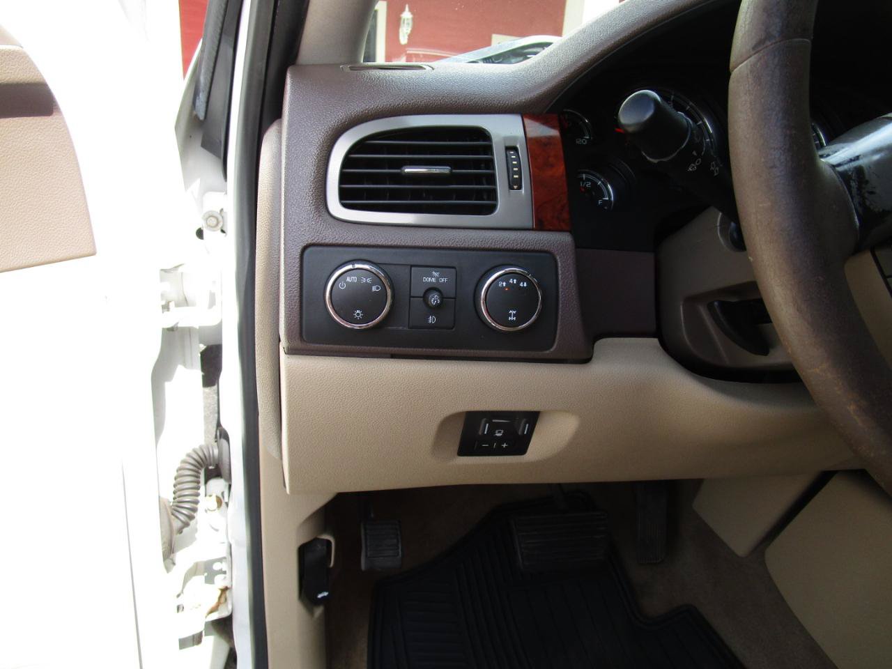 Used 2012 Chevrolet Silverado 2500 LTZ w/ LTZ Plus Package AWD/4WD image 15