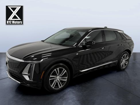 Used 2024 Cadillac Lyriq Luxury AWD/4WD image 1