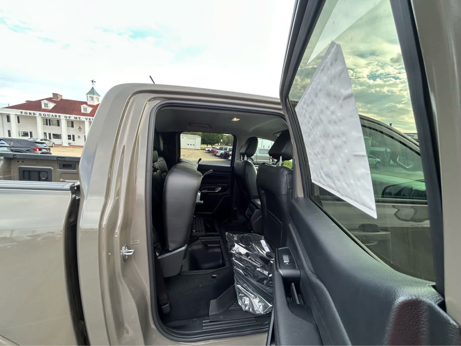 New 2026 Ford Ranger Lariat w/ Black Appearance Package AWD/4WD image 56