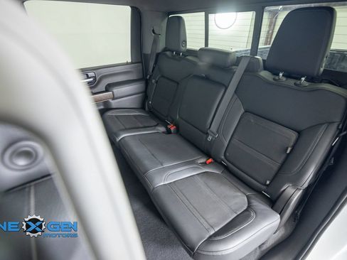 Used 2022 GMC Sierra 3500 Denali w/ Technology Package AWD/4WD image 35