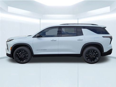 New 2026 Chevrolet Traverse LT w/ Midnight/Sport Edition FWD image 2