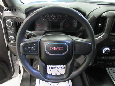Used 2023 GMC Sierra 1500 Pro w/ Pro Value Package AWD/4WD image 39