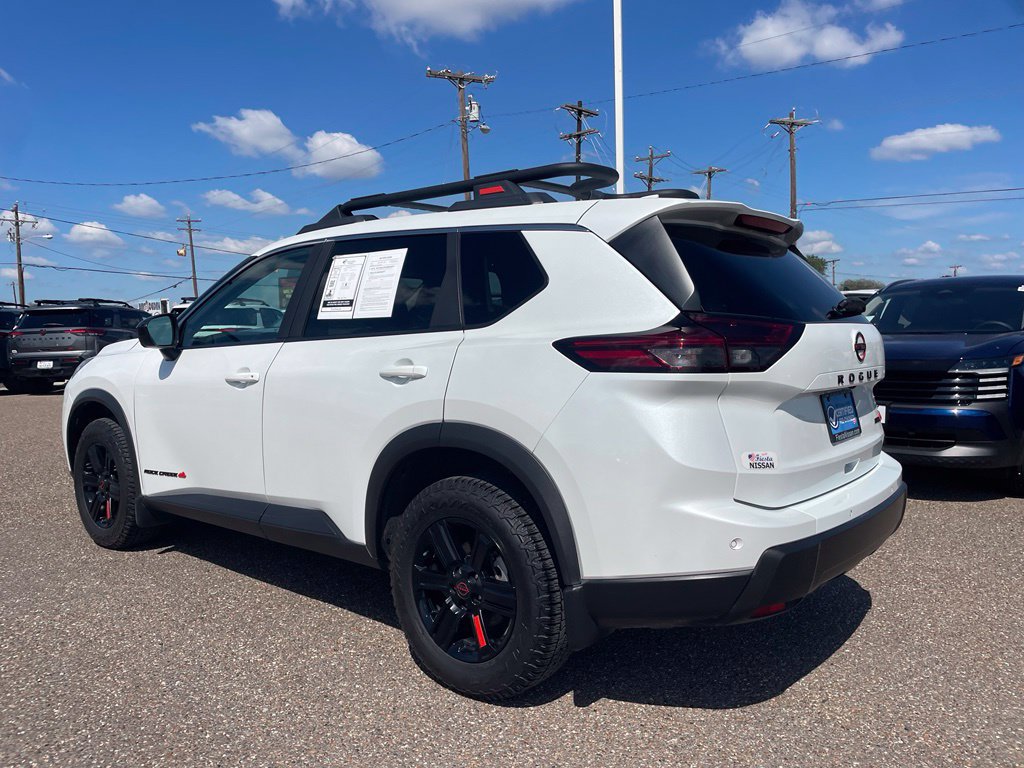 Certified 2025 Nissan Rogue SV AWD/4WD image 6