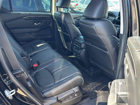 Used 2023 Honda Pilot Elite image 11