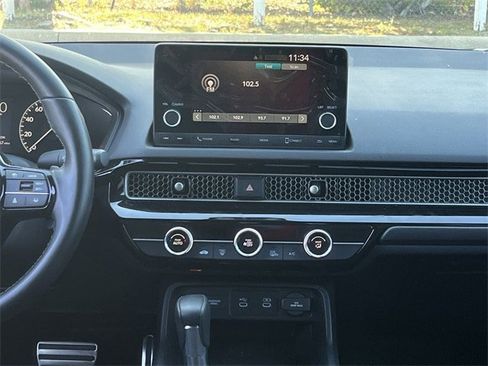 Used 2025 Honda Civic Sport image 17