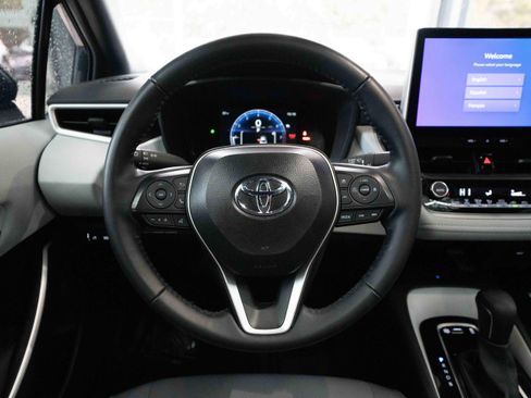 Used 2025 Toyota Corolla SE w/ SE Premium Package image 21