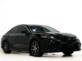 Used 2021 Toyota Camry SE video 1