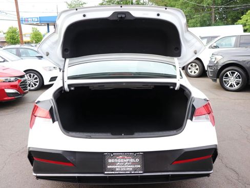 Used 2024 Hyundai Elantra SEL FWD image 46