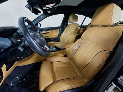 Used 2020 BMW 530e xDrive image 5