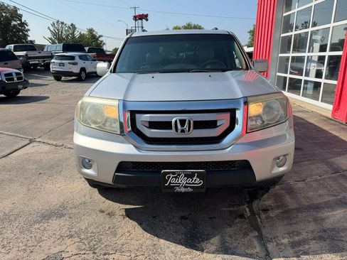 Used 2011 Honda Pilot Touring image 3