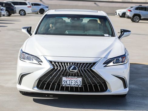 Used 2024 Lexus ES 350 w/ Premium Package FWD image 2