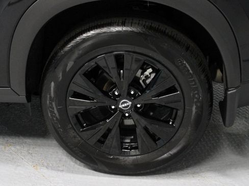 Certified 2023 Nissan Rogue SV w/ SV Premium B Package AWD/4WD image 17