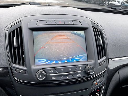 Used 2017 Buick Regal Premium image 17