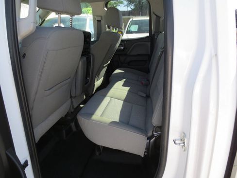 Used 2018 Chevrolet Silverado 1500 W/T w/ WT Convenience Package AWD/4WD image 8