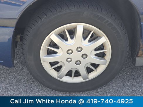 Used 2003 Chevrolet Impala w/ Preferred Equipment Group FWD image 16