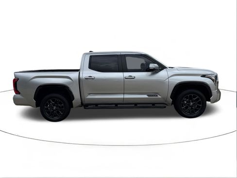 Used 2025 Toyota Tundra Platinum AWD/4WD image 2