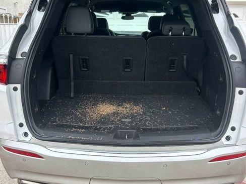 Used 2023 Buick Enclave Essence FWD image 8
