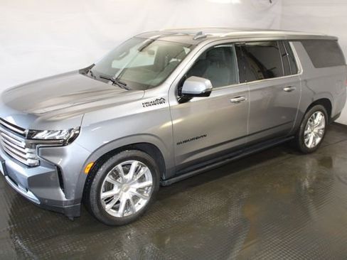 Used 2021 Chevrolet Suburban High Country AWD/4WD image 2