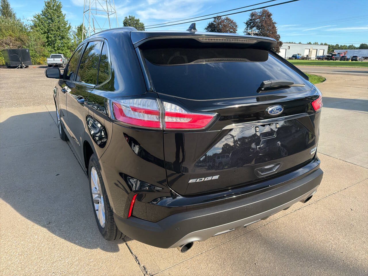 Used 2019 Ford Edge SEL AWD/4WD image 5