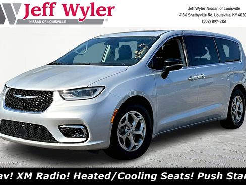 Used 2024 Chrysler Pacifica Limited FWD image 1