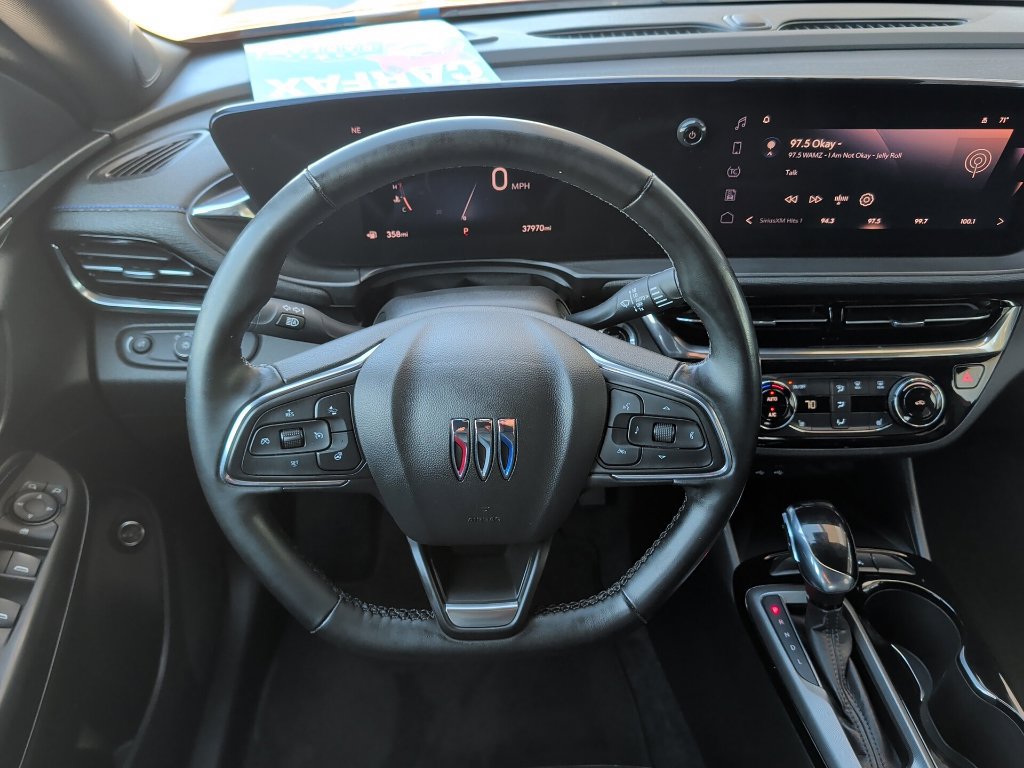 Used 2024 Buick Envista Sport Touring w/ Convenience I Package FWD image 17