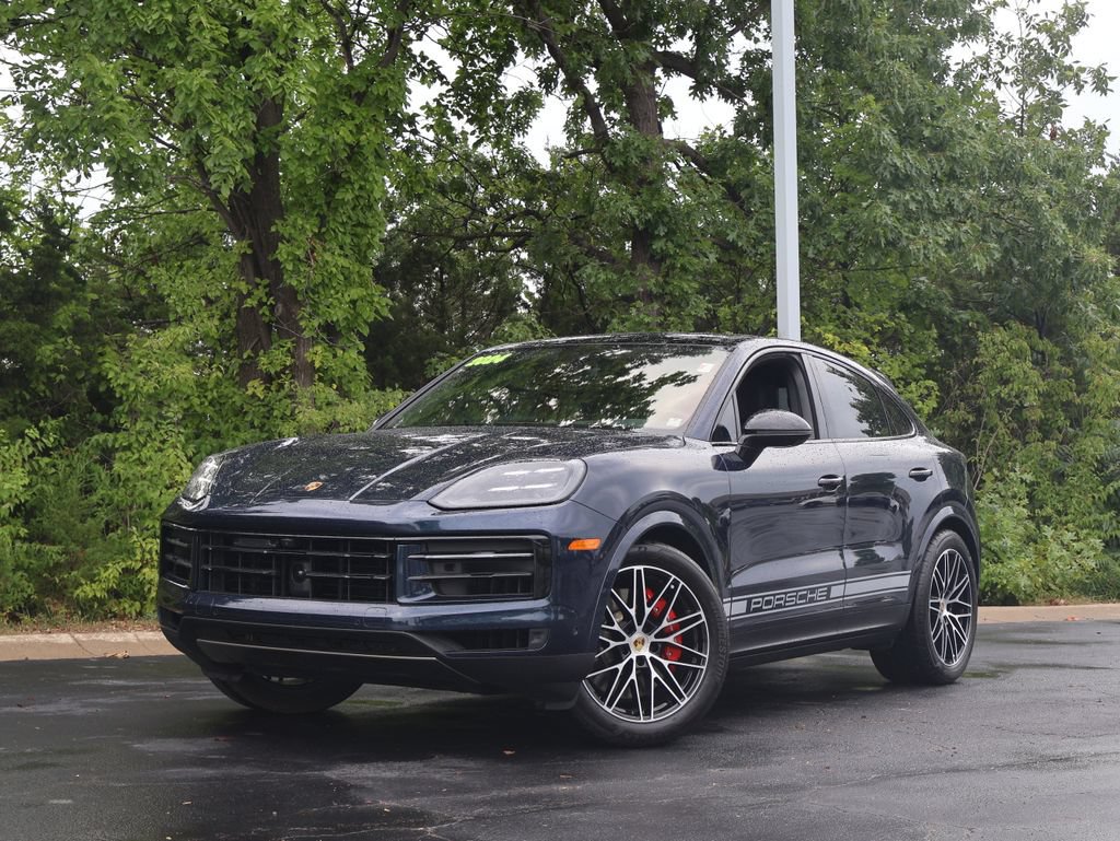 Certified 2024 Porsche Cayenne S AWD/4WD image 1