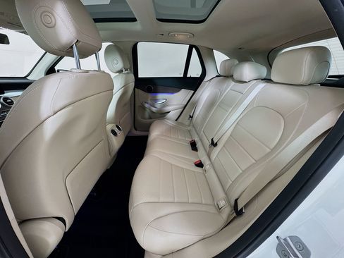Used 2021 Mercedes-Benz GLC 300 4MATIC image 25