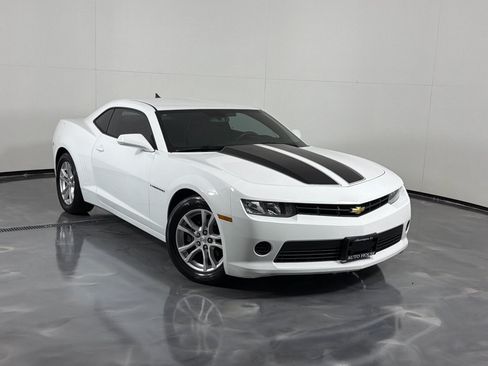 Used 2015 Chevrolet Camaro LS RWD image 2
