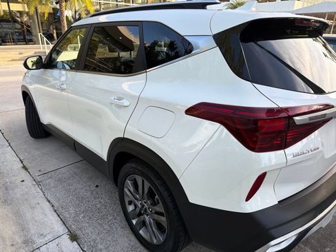 Used 2022 Kia Seltos S FWD image 4