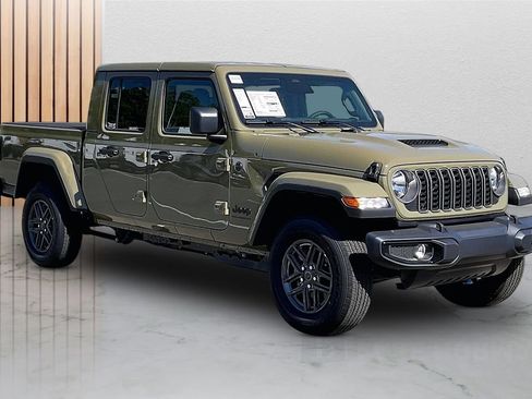 New 2026 Jeep Gladiator Sport AWD/4WD image 2