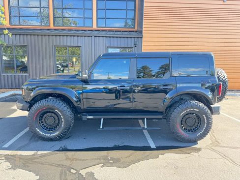 Used 2022 Ford Bronco Wildtrak AWD/4WD image 2