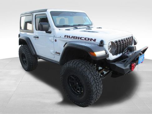 Used 2024 Jeep Wrangler Rubicon w/ Capability Package AWD/4WD image 8