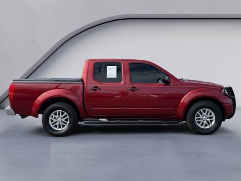 Used 2015 Nissan Frontier SV image 6