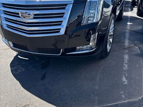 Used 2016 Cadillac Escalade Platinum AWD/4WD image 2
