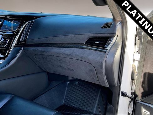 Used 2019 Cadillac Escalade ESV Platinum image 16