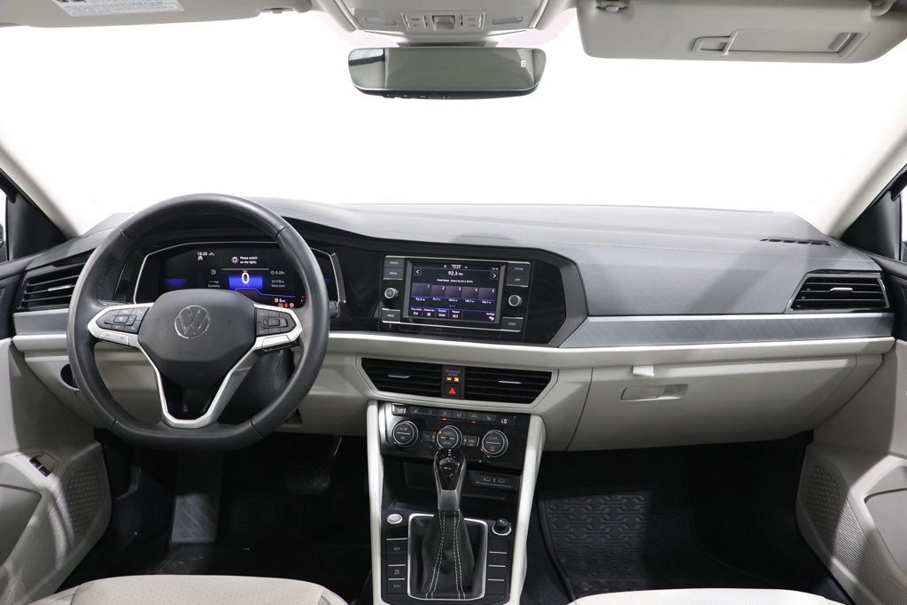 Used 2024 Volkswagen Jetta SE w/ Panoramic Sunroof Package FWD image 14