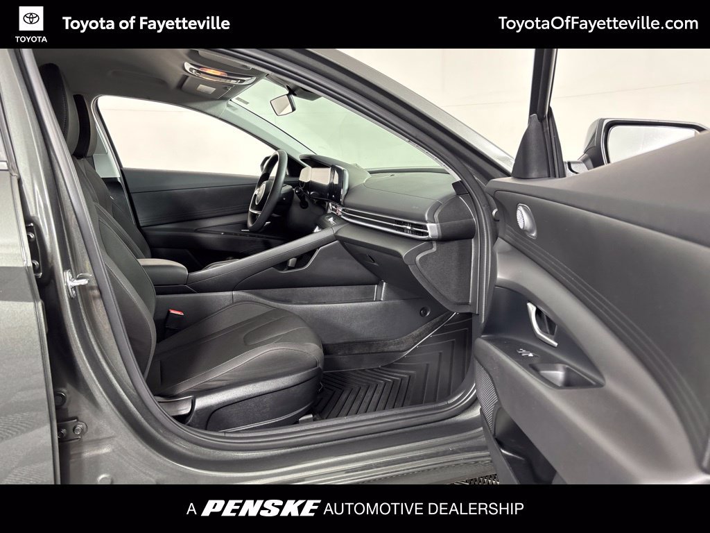 Used 2024 Hyundai Elantra SEL FWD image 8