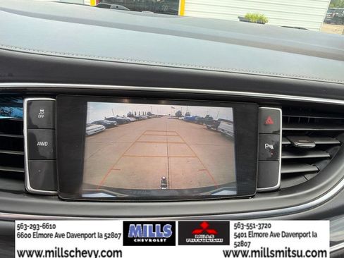 Used 2019 Buick Enclave Essence AWD/4WD image 16