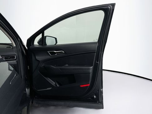 Used 2024 Kia Sportage LX image 30