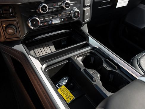 Used 2026 Ford F250 Platinum AWD/4WD image 41