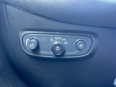 Certified 2020 Chevrolet Equinox LT image 17