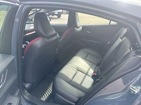 Used 2025 Toyota Prius Plug-In Hybrid image 18