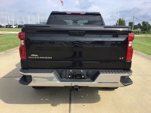 Used 2024 Chevrolet Silverado 1500 LT AWD/4WD image 5