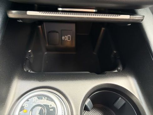 Used 2025 Ford Explorer ST-Line image 39