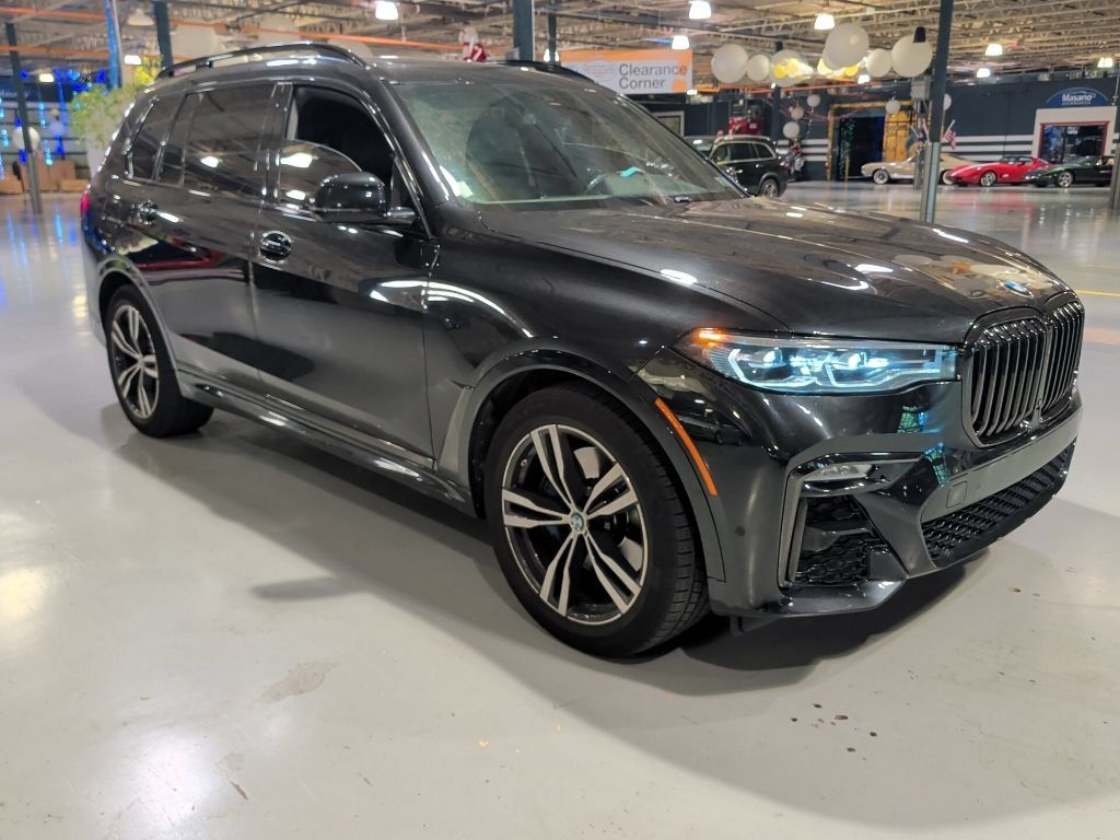 Used 2021 BMW X7 xDrive40i w/ M Sport Package AWD/4WD image 1