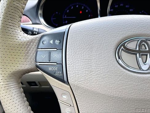 Used 2012 Toyota Avalon Limited FWD image 24