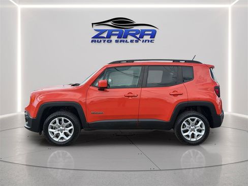 Used 2016 Jeep Renegade Latitude w/ Popular Equipment Group AWD/4WD image 4